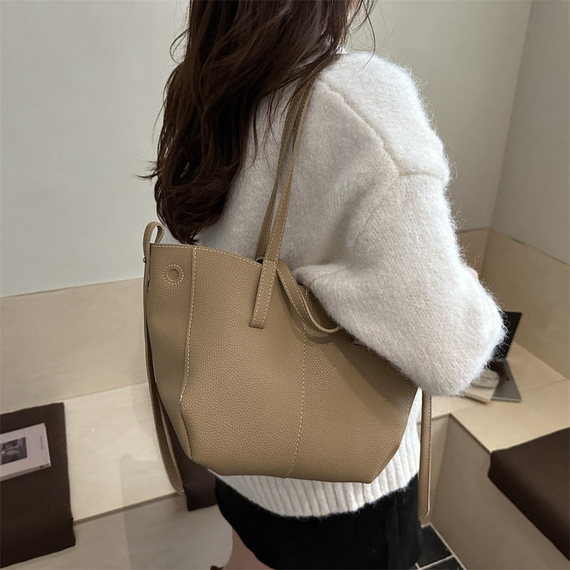 Women's Wing Tote Bag with Large Capacity Retro Shoulder Design