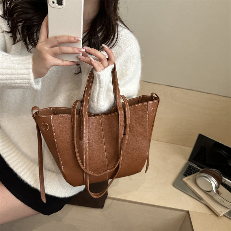 Women's Wing Tote Bag with Large Capacity Retro Shoulder Design